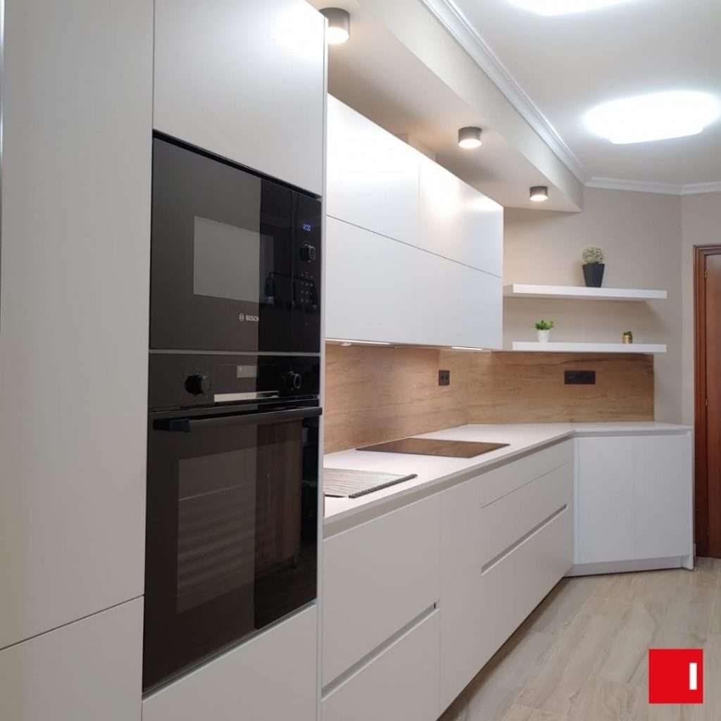 Distancia recomendada entre placa y fregadero en cocinas lineales
