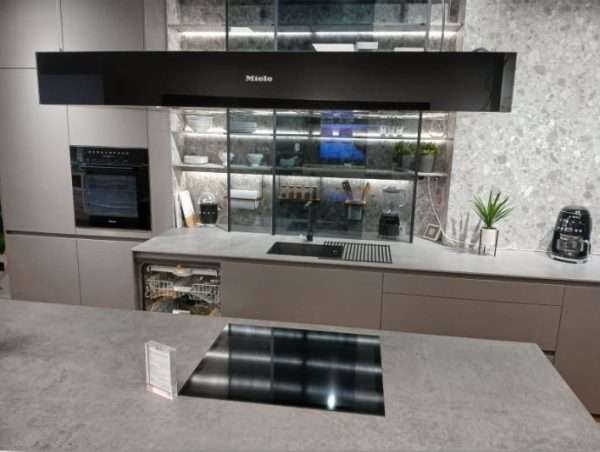 Campana Techo suspendida Aura Edition 6000 MIELE (VENDIDA)